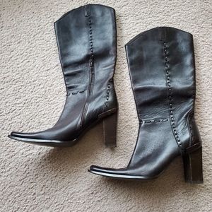 Browns Couture boots size 8.5